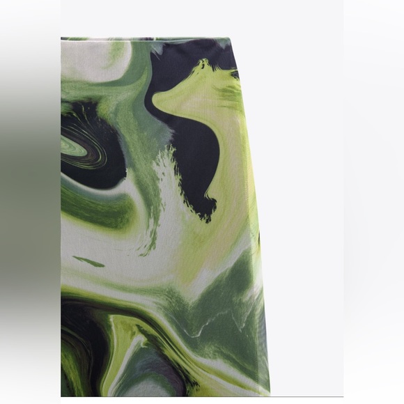 - ZARA printed green and white tulle shirt and skirt set . - Picture 5 of 5